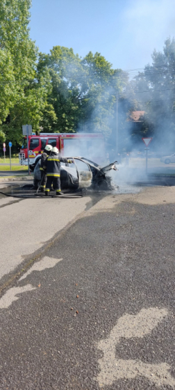 parkoló autó égett Balatonberényben