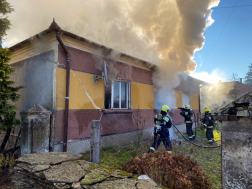 Lakóházban csaptak fel a lángok Nemespátrón