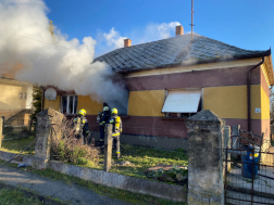 Lakóházban csaptak fel a lángok Nemespátrón