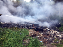 Illegálisan lerakott hulladék égett Pózvánál
