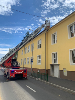 Munkában a gépezetes tolólétra