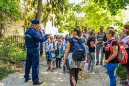 érkeznek a gyerkeek